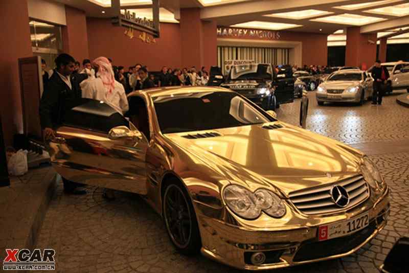 迪拜的黄金车