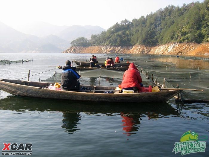 紧水滩钓鱼风景照