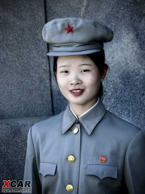朝鲜人民军军服,金大胖金二胖的奇特省美观