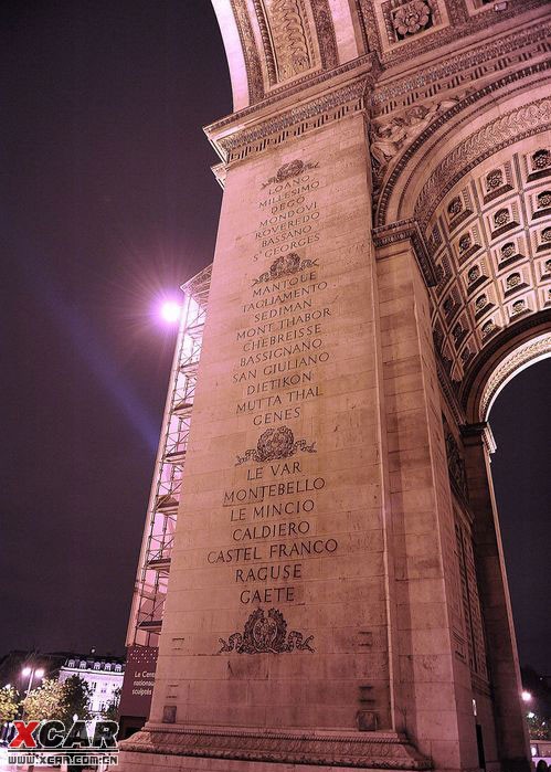 夜幕下的巴黎凯旋门 法国历史的缩影_凯越旅行
