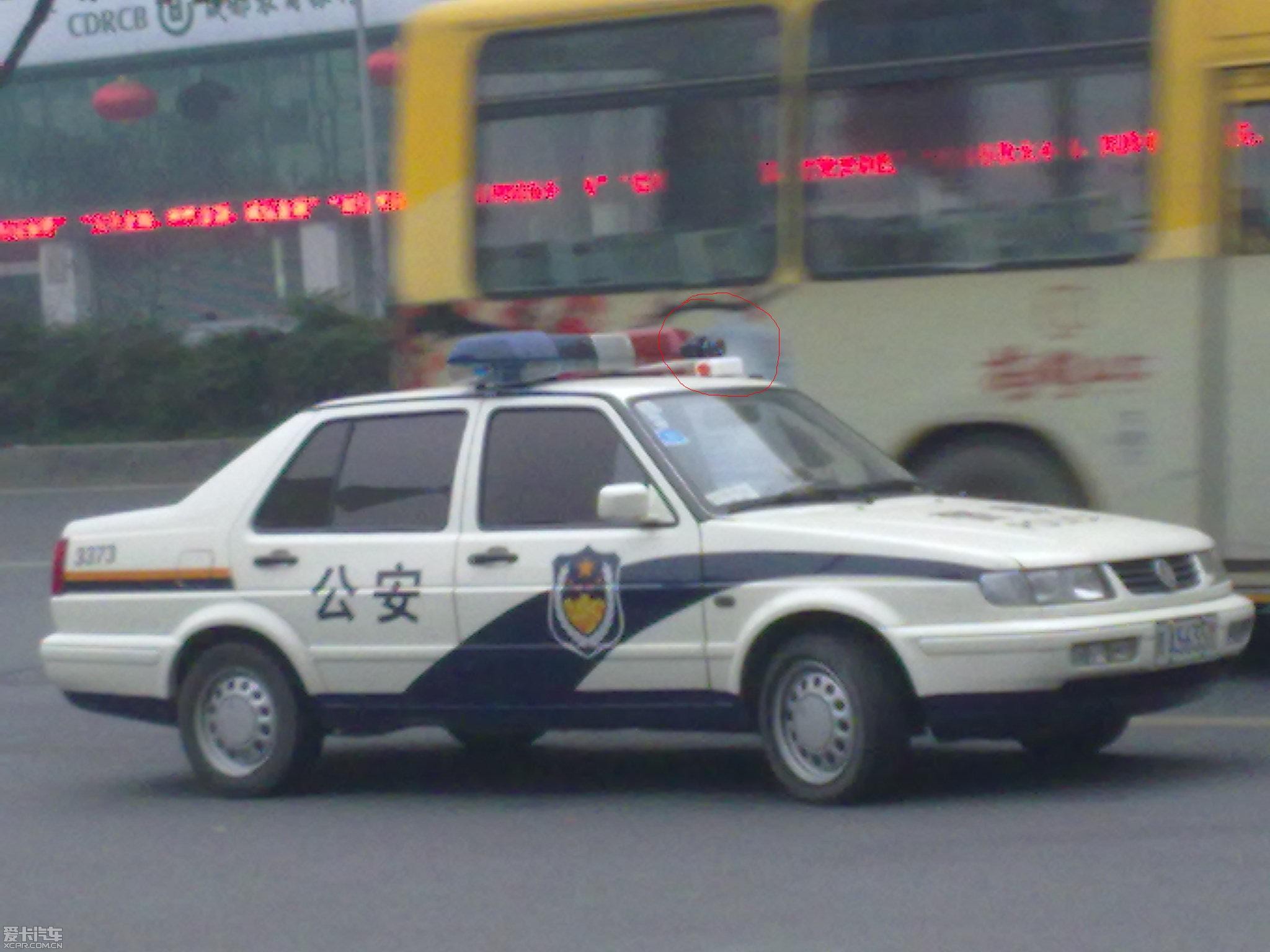 关键字"二环路"公交道"警车"有才"_四川论坛_爱卡汽车