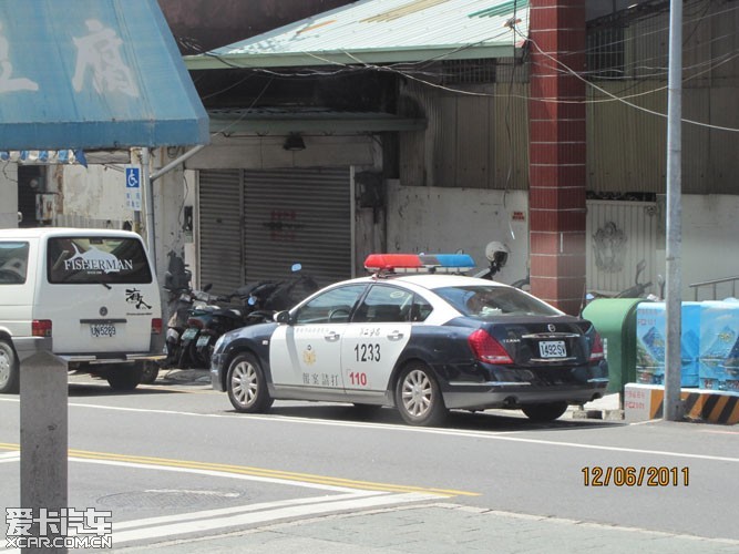 台湾警车 轩逸和天籁