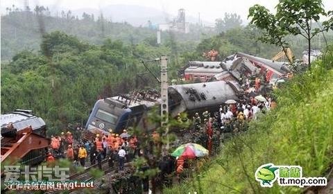中国列车五年脱轨10次,事故有些多啊_北京汽车