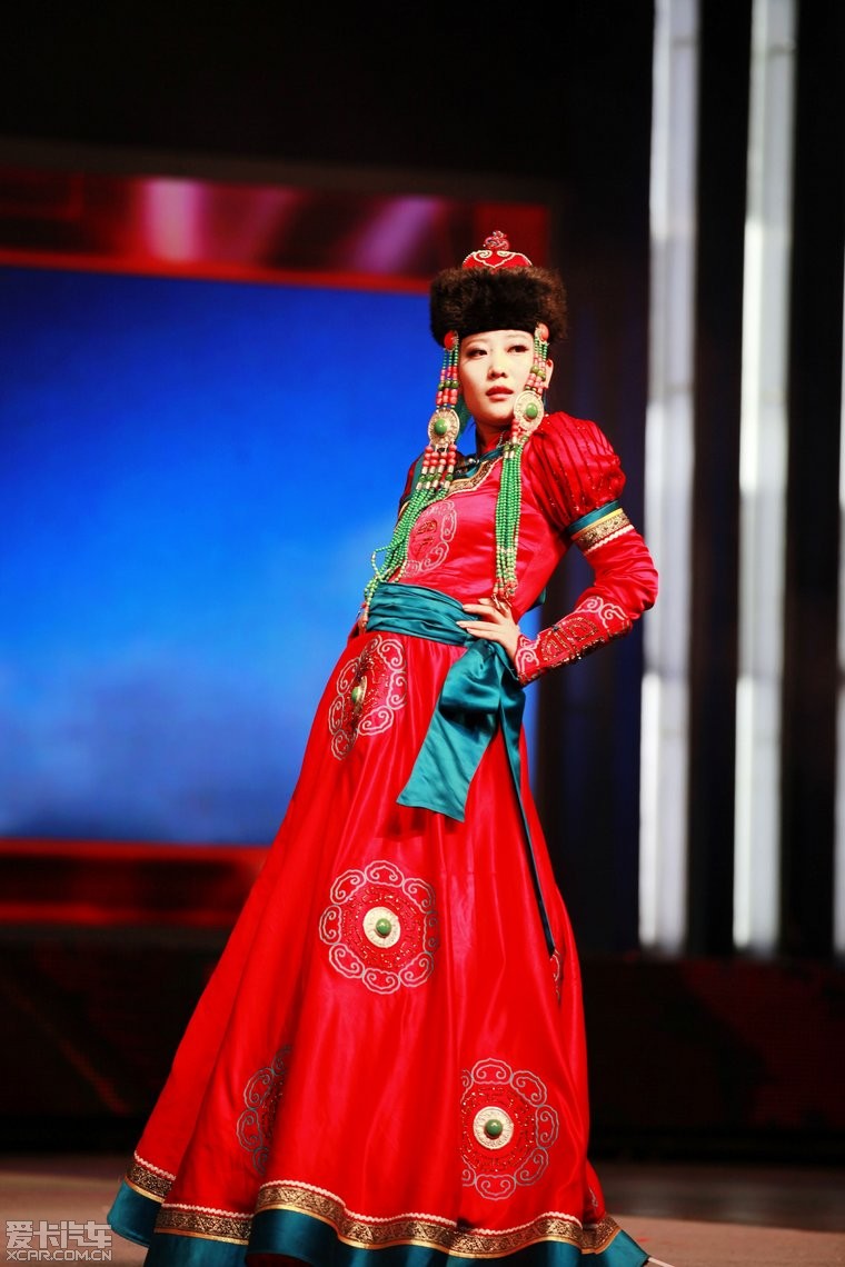 内蒙古呼和浩特-中国少数民族地区服装展示_内