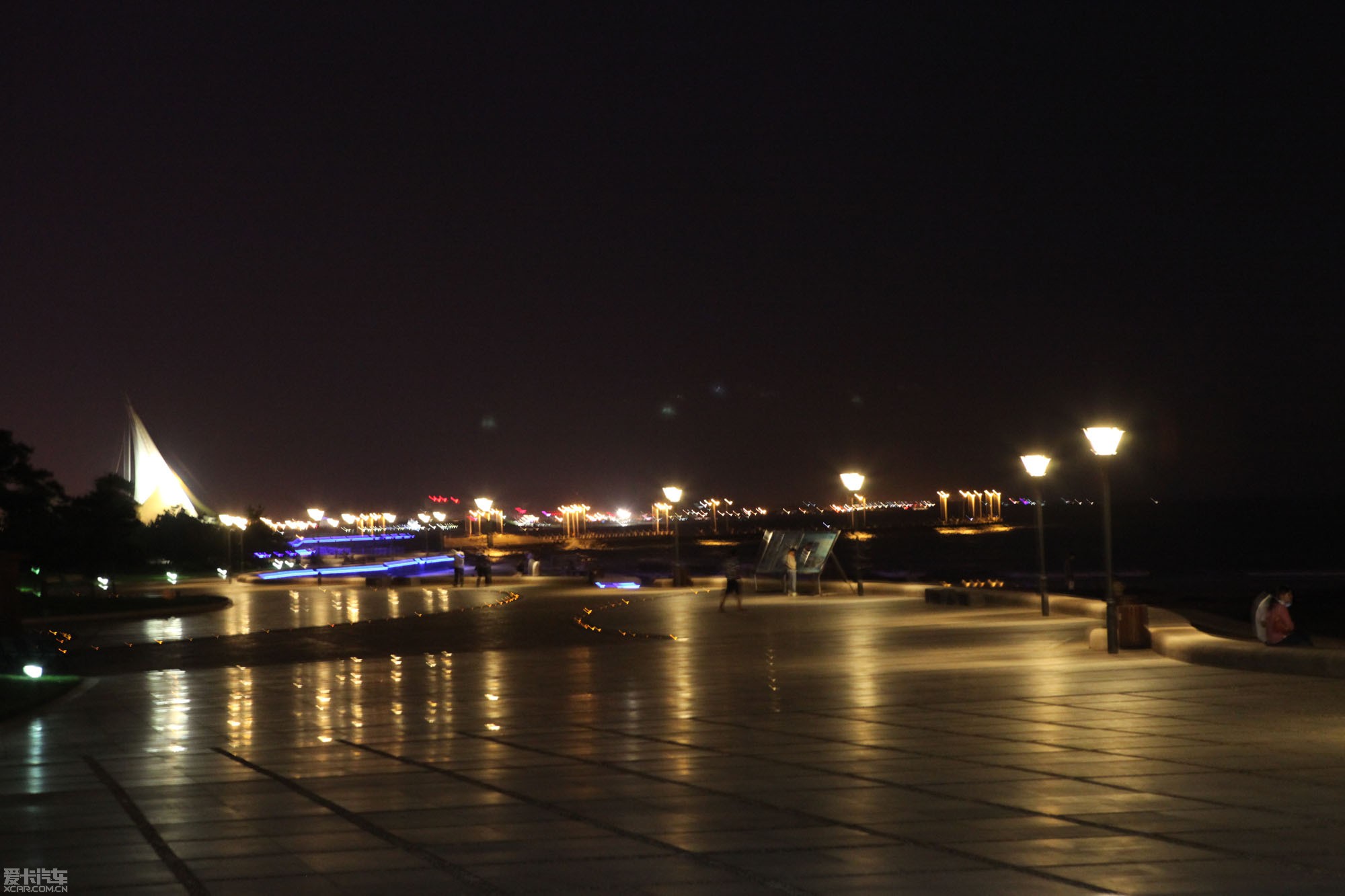 海边夜景