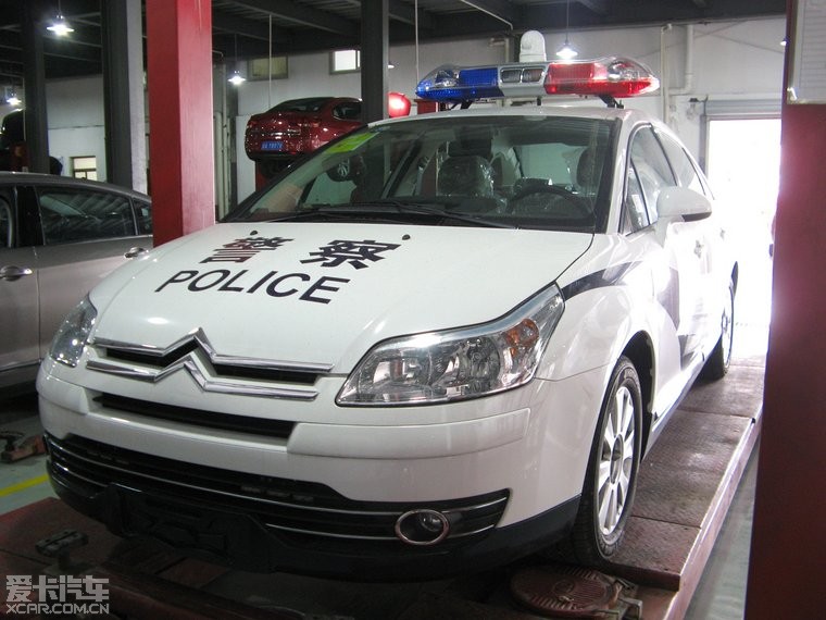 ></p></a> 凯旋大哥升级做警车,帅呀!有图有真相!