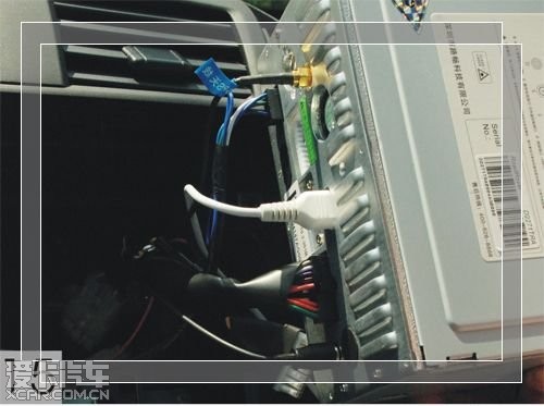 丰田RAV4改装升级路畅专车专用导航DIY过程