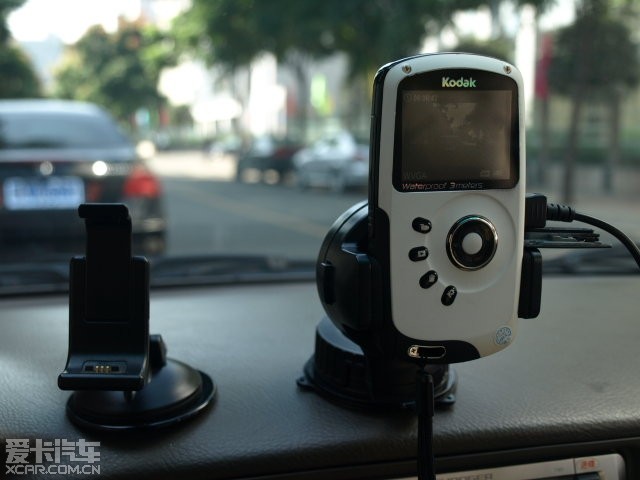 俺用 柯达ZX3闪存摄像机 折腾的 行车记录仪 可