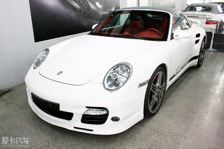 上海出售保时捷911 Turbo 3.6T 白色红内饰 灰