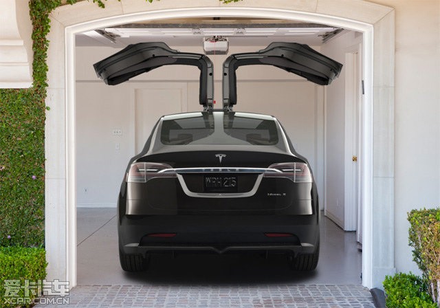 美国特斯拉正式发布7人座 Model X电动跨界休