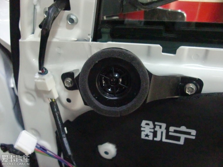 曼斯特喇叭--北京丰田RAV4升级原车汽车音响