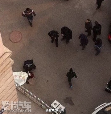 传媒大学日籍女生,因和男友分手跳楼身亡_北京