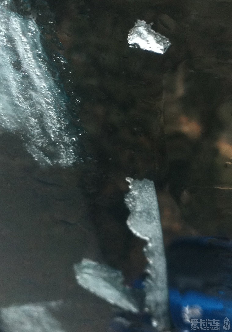 喷个玻璃水居然一喷出来就在玻璃上结冰了!_湖