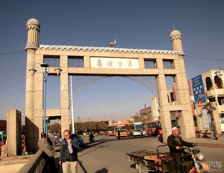 被中共党员库车县长林基路烈士带领百姓自己设计建成一座团结桥