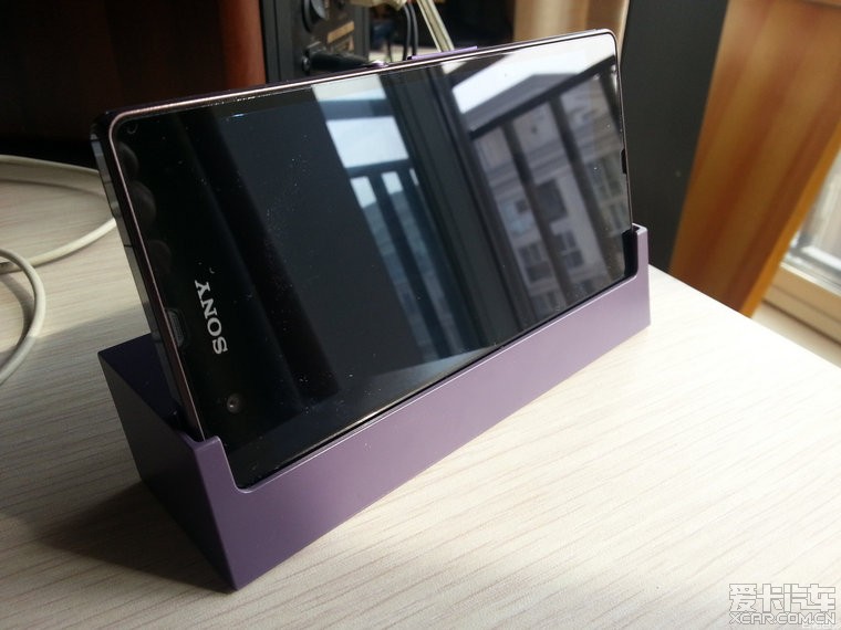 献给三八节的作业,SONY紫色妖姬手机XPERIA