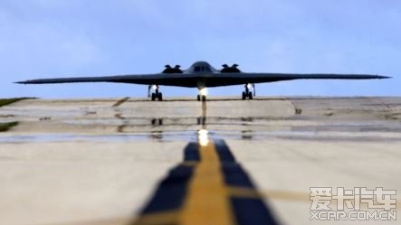 美国高调派出B-2隐形轰炸机飞越朝鲜半岛:_上