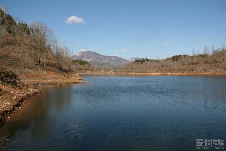 潜入密云水库水边,主坝见大水面没戏,去旁边和