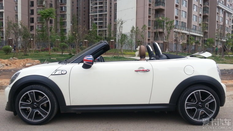 2013年mini roadster cooper s敞篷跑车亏15万