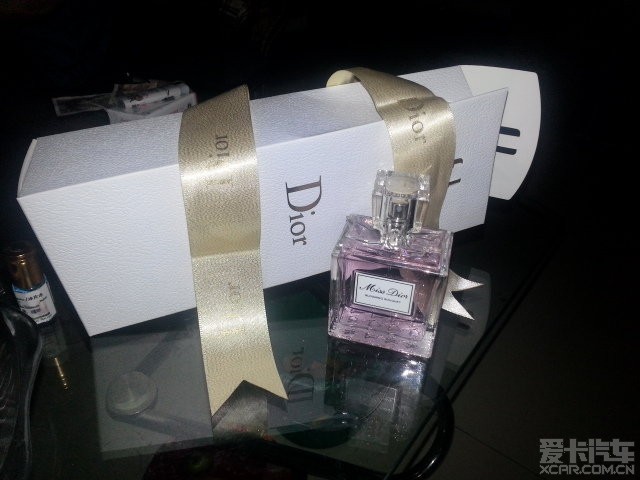 晒晒老婆的生日礼物--- I miss Dior,my sweethe