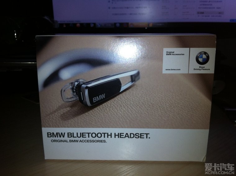 > 出全新未使用过的bmw 蓝牙耳机