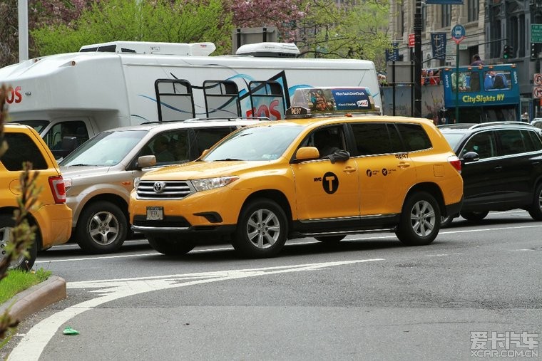 美国归来:纽约的汉兰达出租车、新的世贸大楼