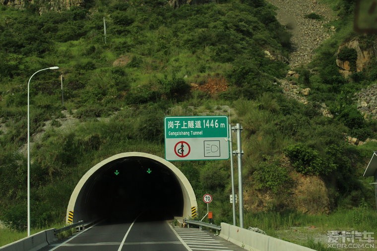 雅西高速全程隧道掠影