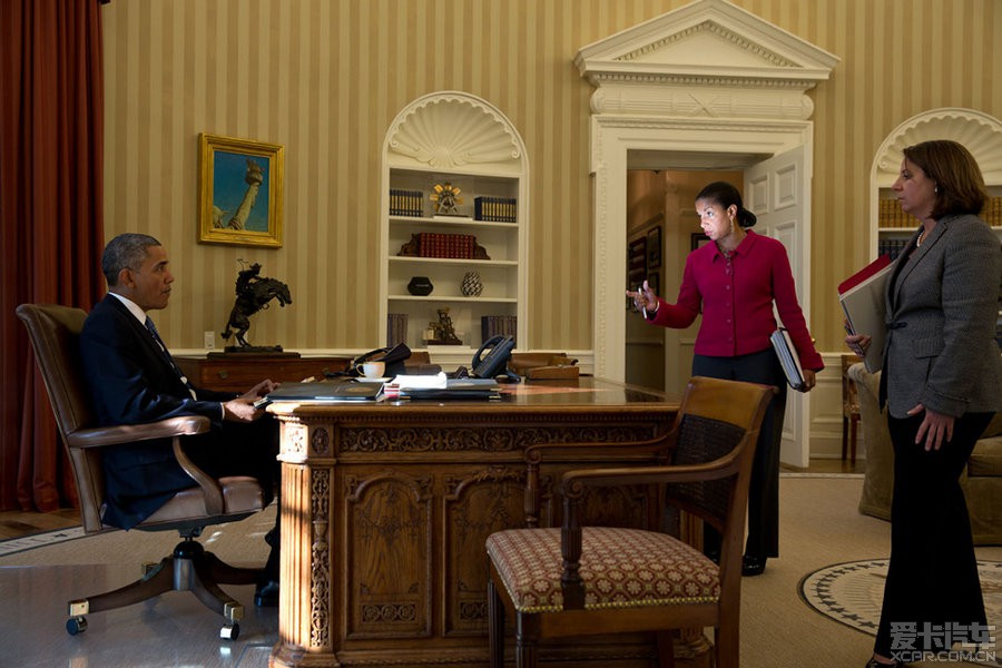 美国总统椭圆形办公室的办公桌--坚毅桌!_上海