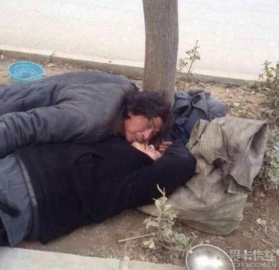 再也不喝酒了～狂吐鸡哥是你吗