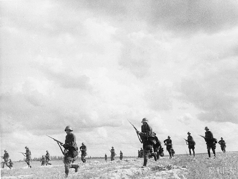 铁甲肉搏战--斯大林格勒保卫战和库尔斯克会战