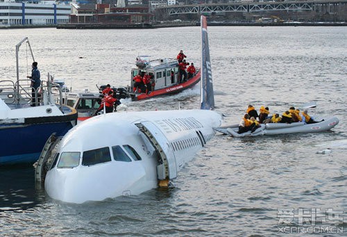 飞机坠落海上,乘客生还概率有多大?飞机坠海分以下