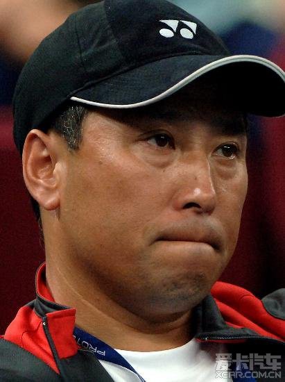 李永波不NB了吧。中国男子羽毛球队,连输日本