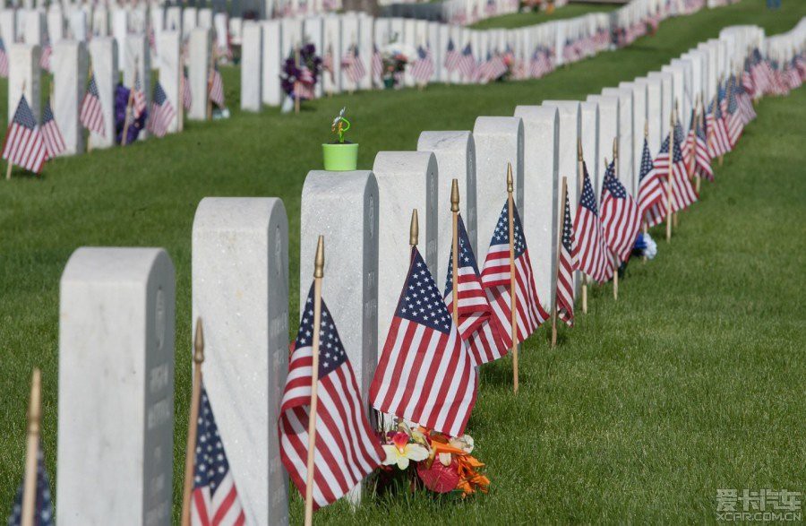 > 美国阵亡将士纪念日-memorial day