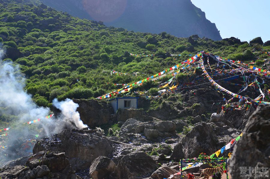 每逢藏历新年,大年初一,人们起的很早,第甘肃 甘南 冶力关风景区 冶力