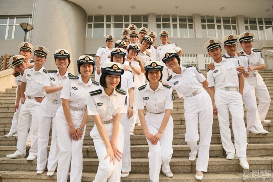 西点军校和海军大连舰艇学院2014年毕业典礼