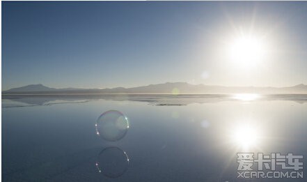 玻利维亚乌尤尼盐沼,天空之镜的无限可能_翼搏