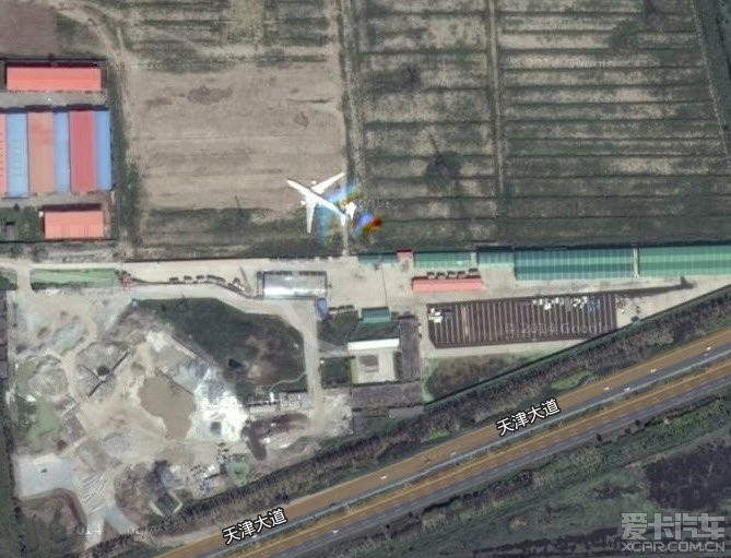 偶然发现google地图上民航飞机飞过天津大道的
