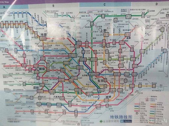 东京和大阪的地铁线路图