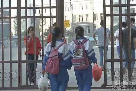 > 云南女初中生遭性侵案:或涉当地黑社会"黄桥帮"