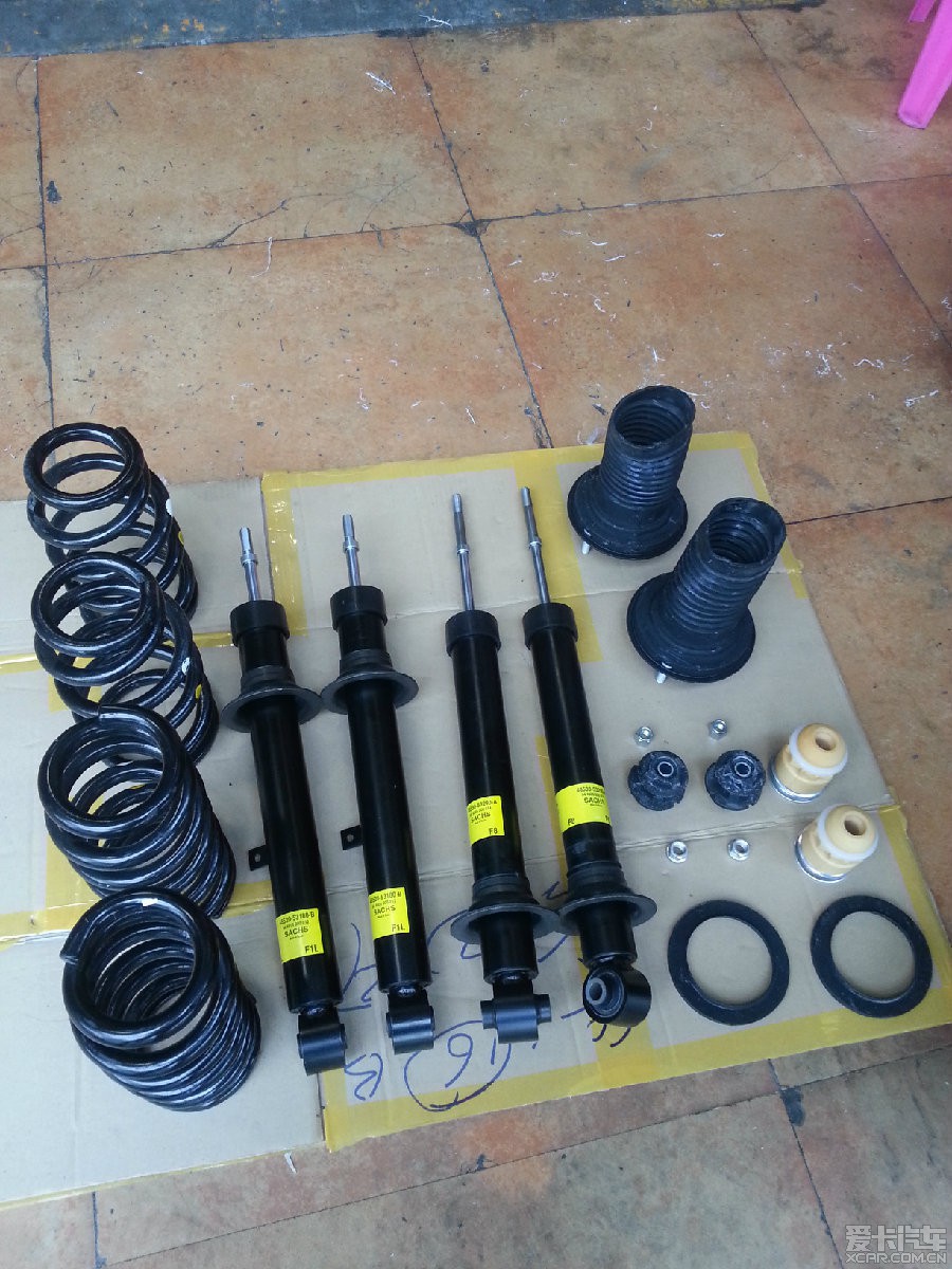 isf 5.0v8 避震和is300 避震的对比