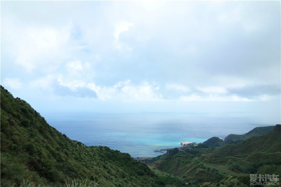 据说,这样有色彩变化的海,叫阴阳海 这景象就只出现了一小会儿,就又