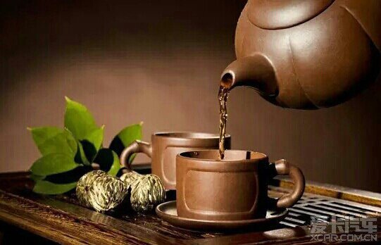 【品味】低调的人,一辈子像喝茶,水是沸的,心是静的
