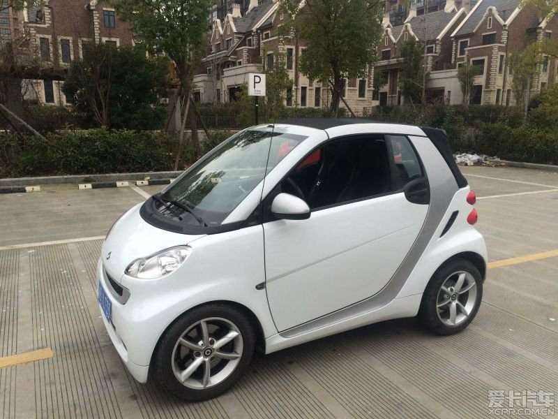 奔驰Smart1.0T敞篷 白色 11.4月 3万公里精品车