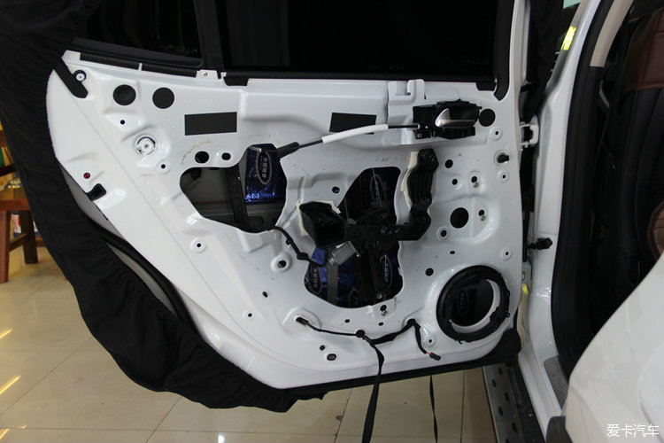 雪铁龙DS6汽车音响改装套装喇叭升级方案施工