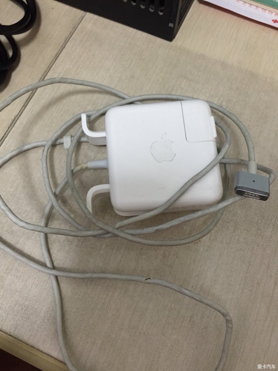 求一个macbook苹果电脑充电器_深圳跳蚤市场