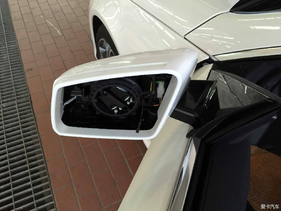 天津奔驰E200coupe安装原厂折叠后视镜电耳