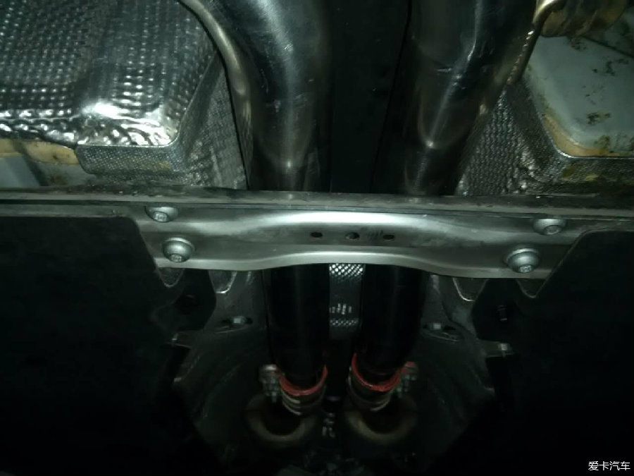 奥迪A7升级S7改装中尾段遥控阀门排气管装车