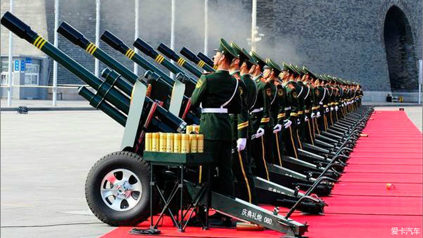凭心而论、还是中国解放军阅兵式分列式最牛逼