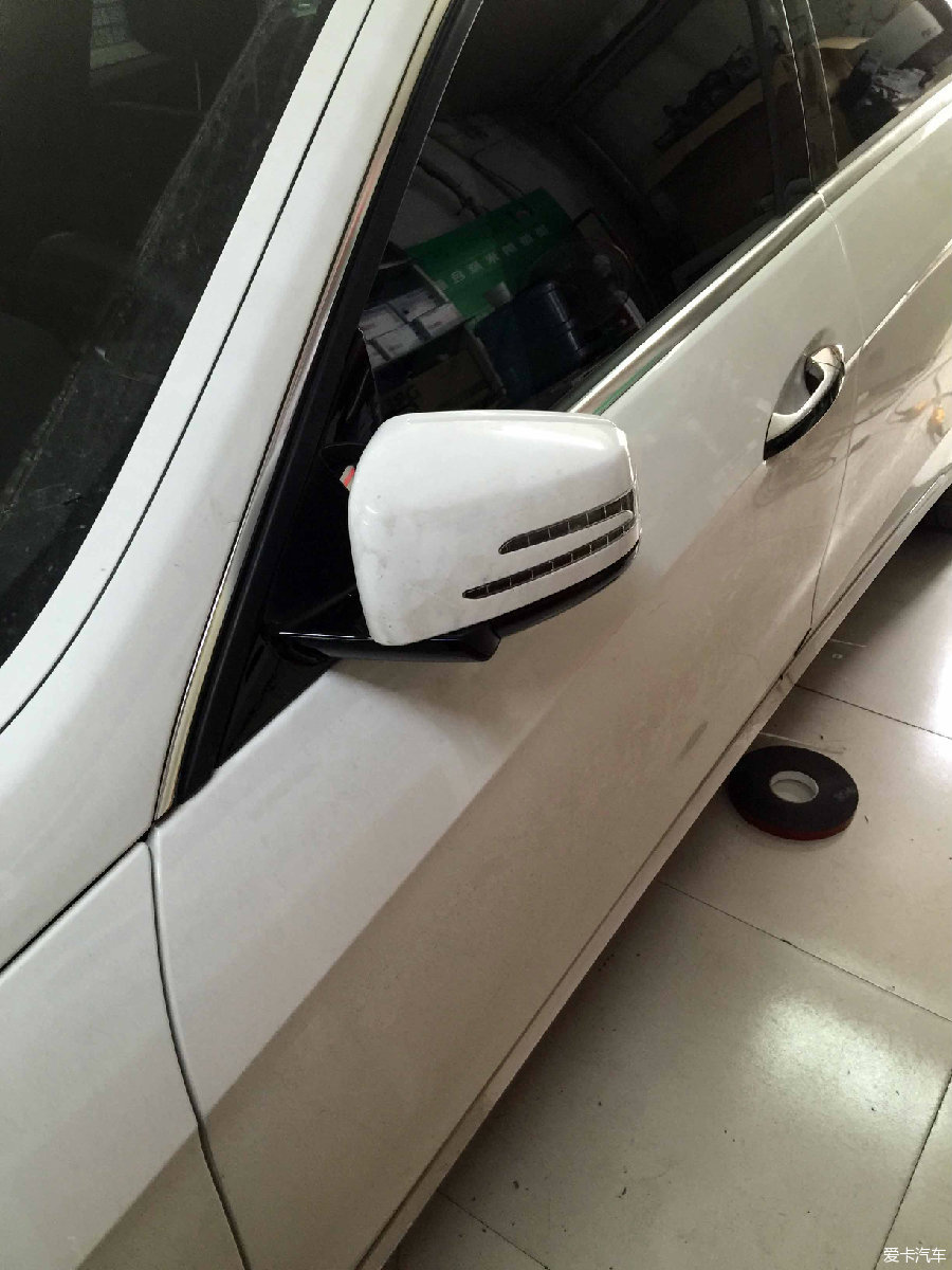 赞赞天津奔驰E200折叠后视镜 锁车自动折叠_