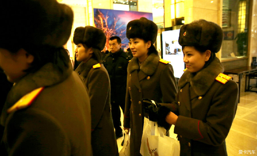 朝鲜牡丹峰乐团抵达北京站画面_第2页_北京汽