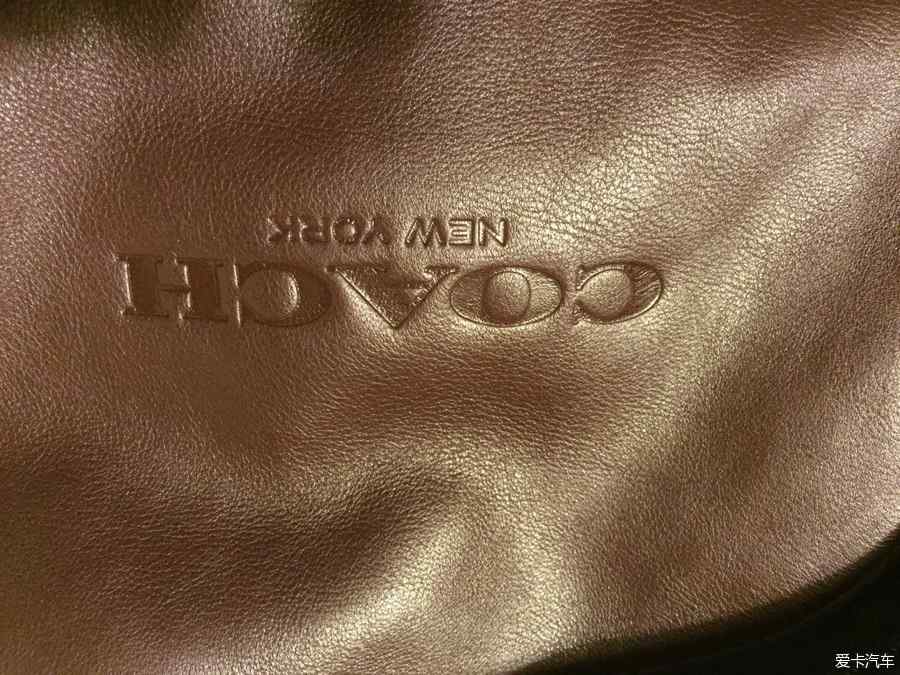 圣诞节打折季囤的货,COACH再调价,打包赔钱